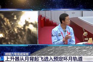 高效输出！里夫斯15中10贡献27分 三分4中3